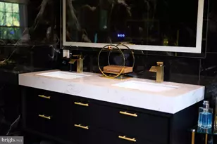 12183 Holly Knoll Cir, Great Falls, VA 22066 - Photo 23