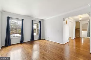 14422 Coachway Dr, Centreville, VA 20120 - Photo 3