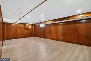 3601 Crest Dr, Annandale, VA 22003 - Photo 21