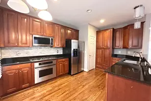 4201 Timber Meadow Dr, Fairfax, VA 22030 - Photo 9