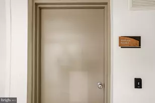 5903 Mt Eagle Dr, Alexandria, VA 22303 - Photo 35