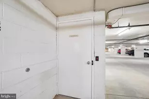 5904 Mt Eagle Dr, Alexandria, VA 22303 - Photo 29