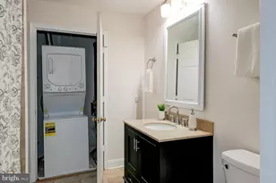 2224 Springwood Dr, Reston, VA 20191 - Photo 19