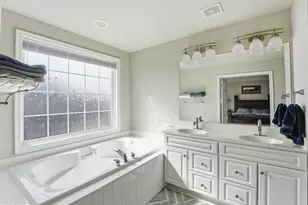 8239 Red Carnation Ct, Lorton, VA 22079 - Photo 15