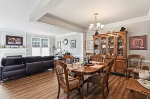 8239 Red Carnation Ct, Lorton, VA 22079 - Photo 5