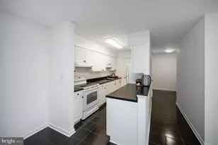 5902-B Queenston St, Springfield, VA 22152 - Photo 13