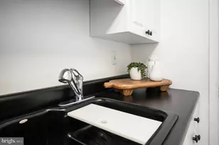 5902-B Queenston St, Springfield, VA 22152 - Photo 11