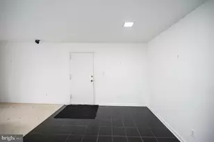 5902-B Queenston St, Springfield, VA 22152 - Photo 7