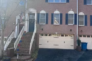 2914 Oakton Crest Pl, Vienna, VA 22181 - Photo 3