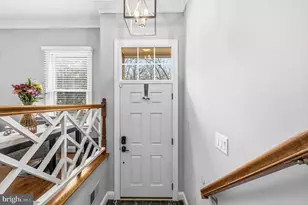 2914 Oakton Crest Pl, Vienna, VA 22181 - Photo 3