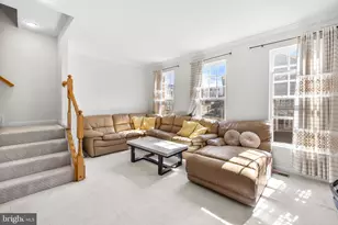 8135 Dove Cottage Ct, Lorton, VA 22079 - Photo 7