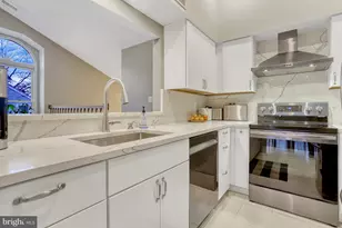 7598 Lakeside Village Dr, Falls Church, VA 22042 - Photo 11