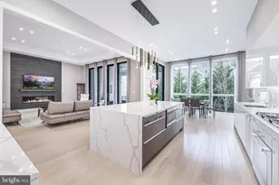 908 Walker Rd, Great Falls, VA 22066 - Photo 15