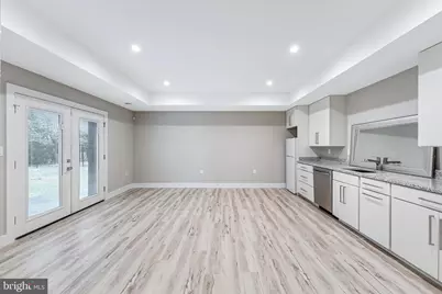 908 Walker Road, Great Falls, VA 22066 - Photo 33