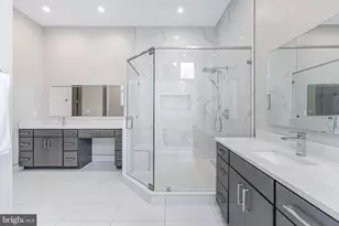 908 Walker Rd, Great Falls, VA 22066 - Photo 29