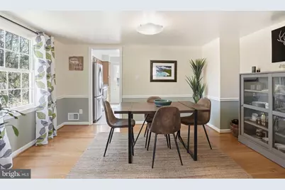 9100 Omar Court, Fairfax, VA 22031 - Photo 7