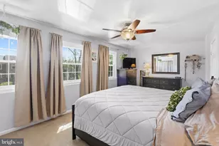 9100 Omar Ct, Fairfax, VA 22031 - Photo 13