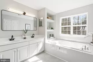 4077 Britwell Pl, Fairfax, VA 22033 - Photo 13