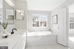 4077 Britwell Pl, Fairfax, VA 22033 - Photo 23