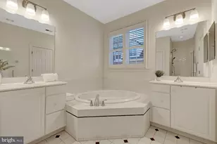 120 Fortnightly Blvd, Herndon, VA 20170 - Photo 39