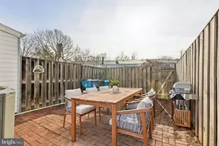 8545 Blue Rock Ln, Lorton, VA 22079 - Photo 7