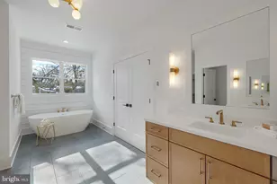 4038 Doveville Ln, Fairfax, VA 22032 - Photo 17