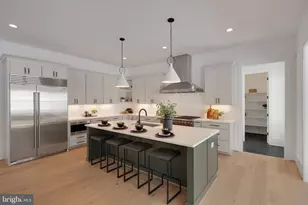 4038 Doveville Ln, Fairfax, VA 22032 - Photo 3