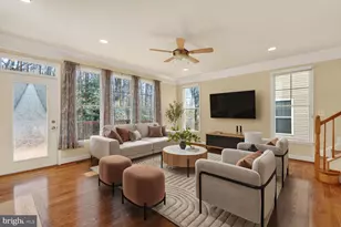 5650 Tower Hill Cir, Alexandria, VA 22315 - Photo 9