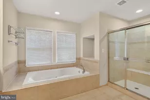 5650 Tower Hill Cir, Alexandria, VA 22315 - Photo 29
