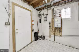 5300 Easton Dr, Springfield, VA 22151 - Photo 43