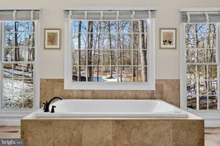 11732 Saddle Crescent Cir, Oakton, VA 22124 - Photo 41