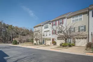 13510 Turquoise Ln, Herndon, VA 20170 - Photo 3