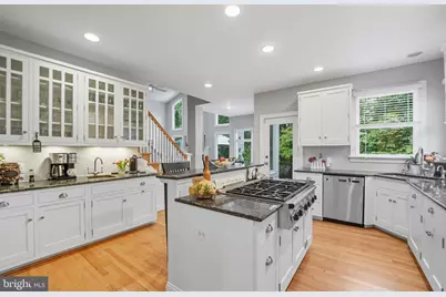 201 Prescott Circle SE, Vienna, VA 22180 - Photo 25