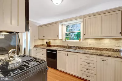 12167 Eddyspark Drive, Herndon, VA 20170 - Photo 15