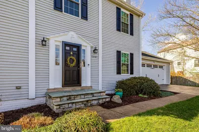 12167 Eddyspark Drive, Herndon, VA 20170 - Photo 3