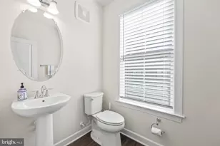 12367 Azure Ln, Fairfax, VA 22033 - Photo 11