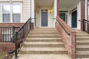 4177 Lochleven Tr, Fairfax, VA 22030 - Photo 9