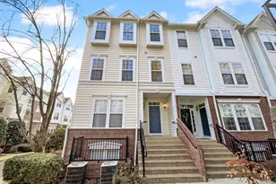 4177 Lochleven Tr, Fairfax, VA 22030 - Photo 7