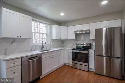 9709 Lakepointe Drive, Burke, VA 22015 - Photo 11