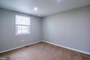 9709 Lakepointe Dr, Burke, VA 22015 - Photo 29