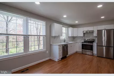 9709 Lakepointe Drive, Burke, VA 22015 - Photo 17