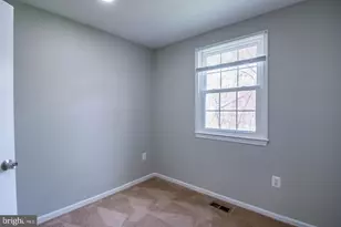 9709 Lakepointe Dr, Burke, VA 22015 - Photo 23