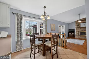 13437 Melville Ln, Chantilly, VA 20151 - Photo 11