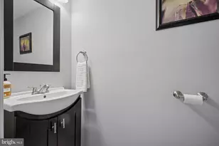 2205 Herman Ct, Herndon, VA 20170 - Photo 9