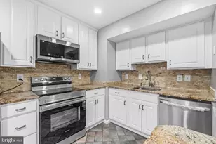 1212 Bond St, Herndon, VA 20170 - Photo 35