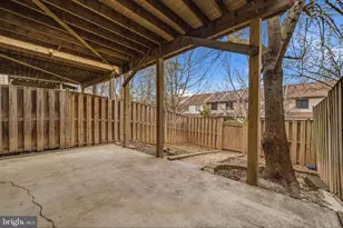 1212 Bond St, Herndon, VA 20170 - Photo 11