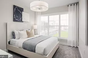 8131 Shining Star Ln, Vienna, VA 22182 - Photo 9