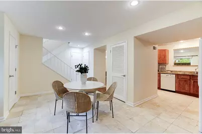 11102 Saffold Way, Reston, VA 20190 - Photo 5