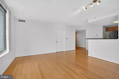 2726 Gallows Road #619, Vienna, VA 22180 - Photo 9