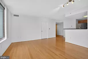 2726 Gallows Rd, Vienna, VA 22180 - Photo 9